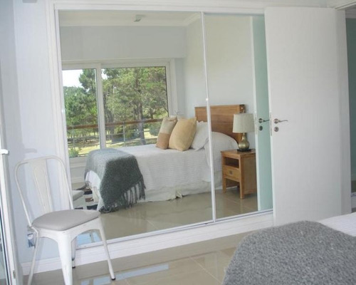 Venta De Apartamento 2 Dormitorios En Pinares, Punta Del Est