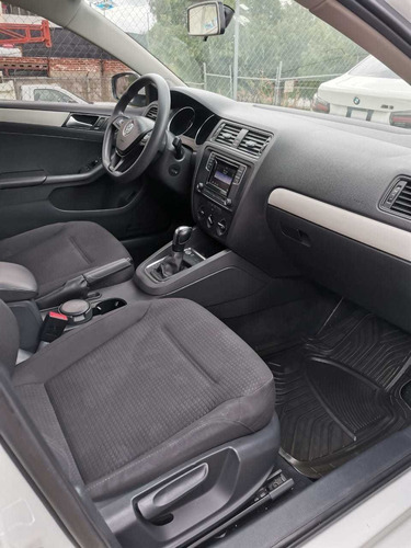 Imagen 11 de 15 de Volkswagen Jetta 2017 2.5 Comfortline Tiptronic At
