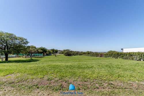 Imagen 4 de 25 de Gran Lote En Venta De 2100 M2 - Country Causana