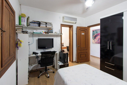 Casa Em Ponta Grossa Com 3 Dormitórios - Lu430278