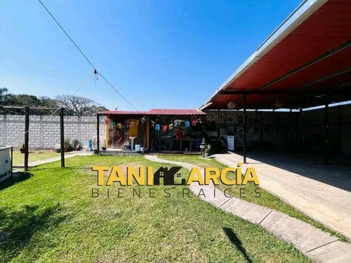 Vendo Bonita Propiedad De 600 M2 Bardeada Ideal Para Salón De Fiestas