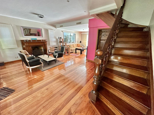 Imagen 7 de 30 de Sensacional Casa Hecha A Nuevo En El Exclusivo Sector De Av. Libertador Al Rio, En Martinez.