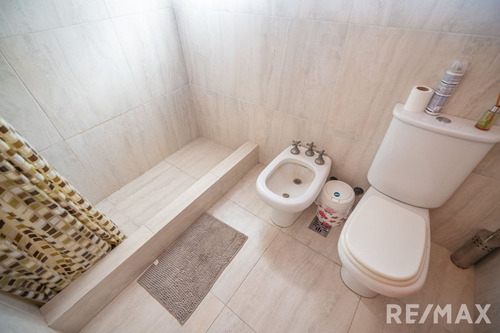 Venta Casa 5 Ambientes C Pileta En Comarca Del Sol