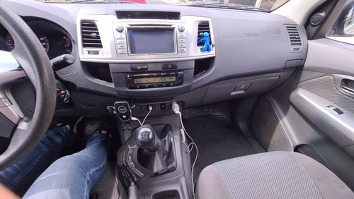 Toyota Hilux 3.0 Cd Srv I 171cv 4x2 2012