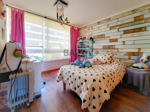Departamento En Venta De 4 Dorm. En Concón