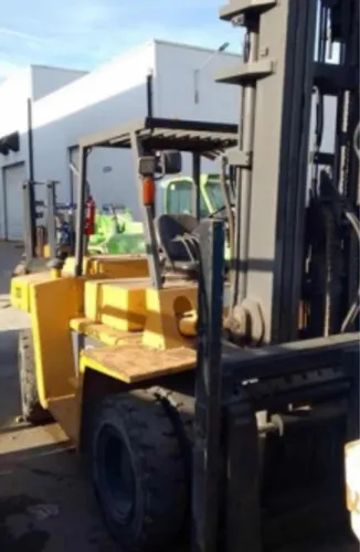 Autoelevador Cat Dp70 7tn Torre Triple/desplazador 8182horas