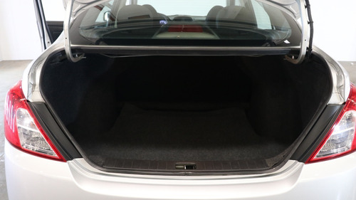 Nissan Versa 1.6 Advance Mt - 138087 - C