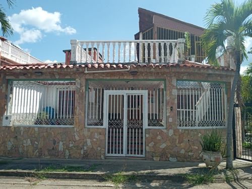 Imagen 1 de 12 de Casa Amplio En Las Brisas De Cua