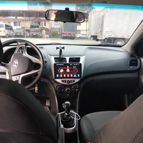Hyundai Accent 1.6l 4 p