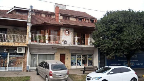 Imagen 1 de 22 de Casa En Venta De 4 Dormitorios En La Cumbre, La Plata.