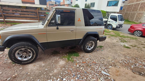 Mitsubishi Montero 2.6 L042 Cabinado