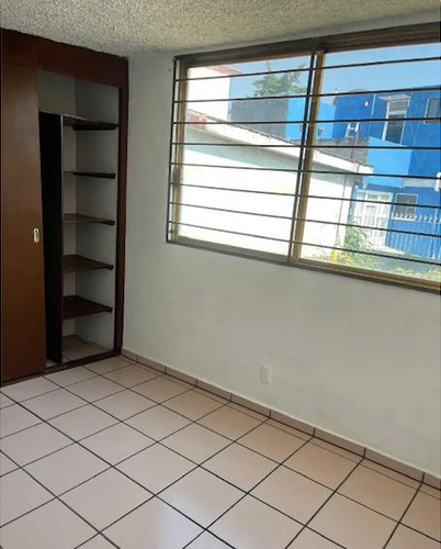 Con Potencial, Para Renta, Remodelación O Inversión, Unidad Modelo