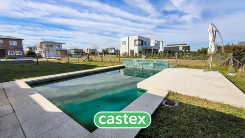 Casa En Venta En Araucarias, Puertos Escobar