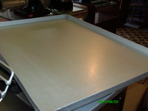 Imagen 3 de 6 de Bandeja Lisa Panadera Para Horno 55x40x2 Cms Aluminizado 05