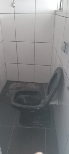 Terreno Com Uma Casa De 4 Cômodos E Um Sobrado De 3 Comodos