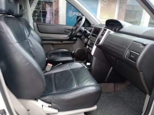 Nissan X-Trail 2.5cc MT AA 4X4