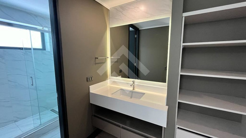 Departamento En Venta De 3 Dorm. En Vitacura