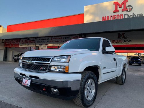 Chevrolet Cheyenne 4x4 Cab Regular Modelo 2004