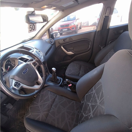 Ford Fiesta Kinectic Titanium