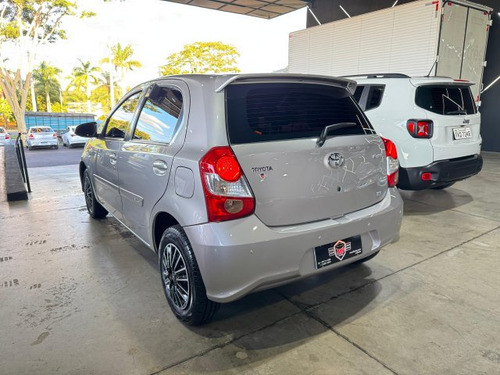 Toyota Etios Etios 1.5 XS 16V FLEX 4P AUTOMÁTICO