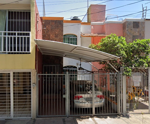 Casa En Remate Bancario En Jardines De La Paz, Guadalajara, Jal. (65% Debajo De Su Valor Comercial, Solo Recursos Propios, Unica Oportunidad) -ijmo2