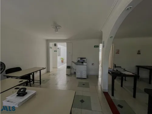 Apartamento En Laureles(mls#247740)