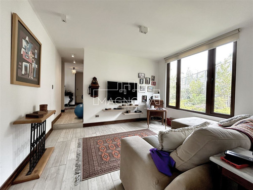 Casa En Venta De 6 Dorm. En Lo Barnechea