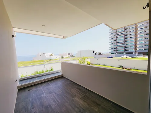 Residencia En Venta Con Terreno De 908 M2 Fracc Playas Del C