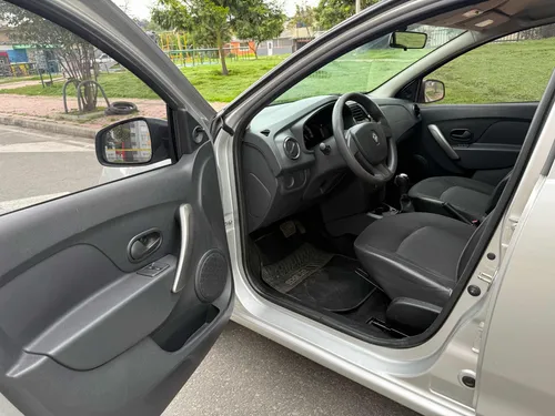 Renault Logan 1.6 Expression / Life +
