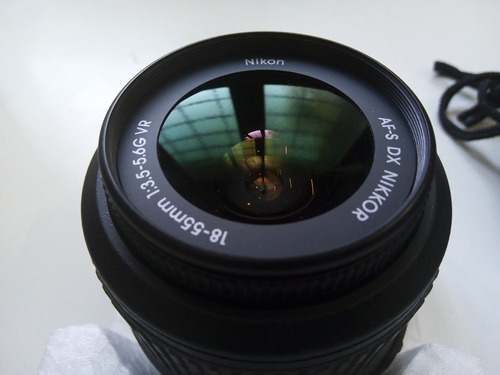 Imagen 1 de 10 de Vendo Lente Nikon Vr Af-s 18 55mm Impecable En Caja Sin Uso.