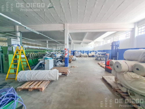 Edificio Industrial Con Gas Industrial De 7500 M2 En 3 Plantas - Bella Vista