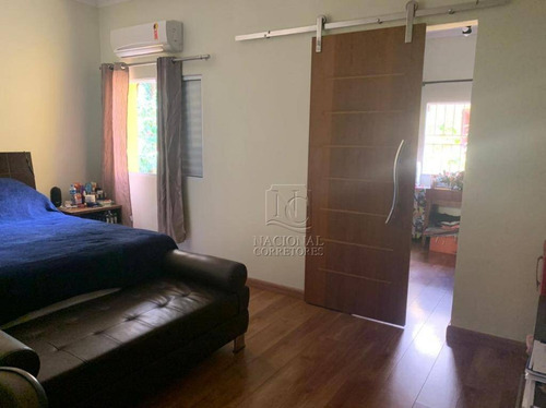 Imagem 24 de 30 de Sobrado Com 2 Dormitórios À Venda, 254 M² Por R$ 625.000,00 - Santa Teresinha - Santo André/sp - So4095