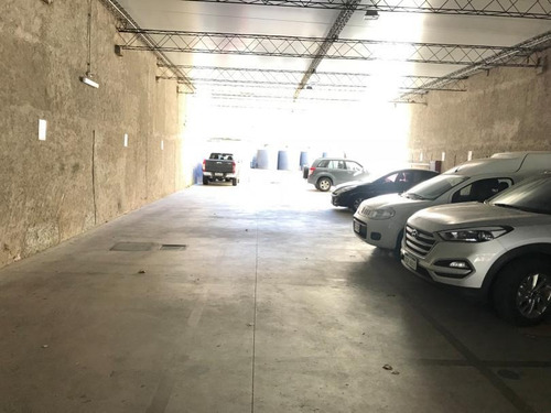 Parking En El Centro, Gran Ubicación!