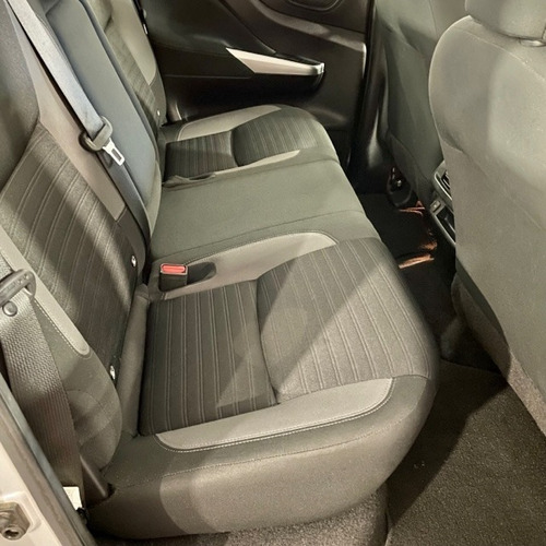 Imagen 13 de 15 de Nissan Frontier Np300 Se