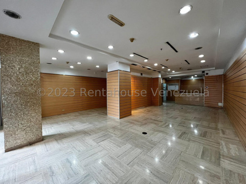 Ss: Vende Local Comercial 24-11677 En La Castellana De 113.64 M2