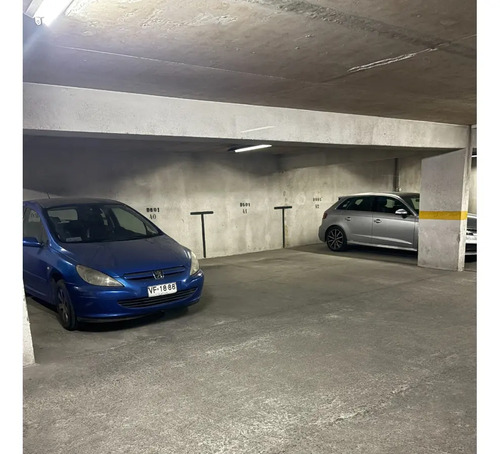 Estacionamiento Subterraneo Excelente Ubicacion