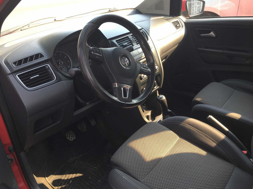 Volkswagen Suran 1.6 Highline 101cv 11c 2011
