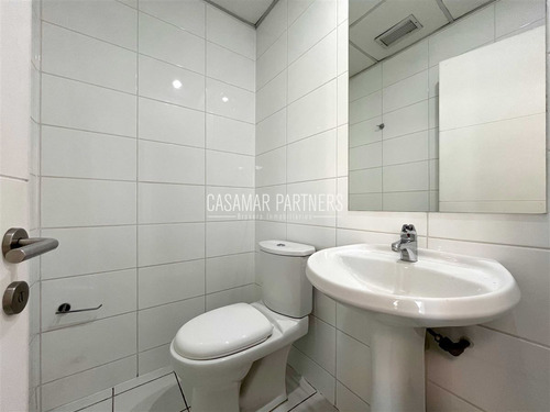 Gran Oficina En Arriendo Privado Y Sala De Reuniones