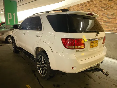 Toyota Fortuner 3.0 Sr5