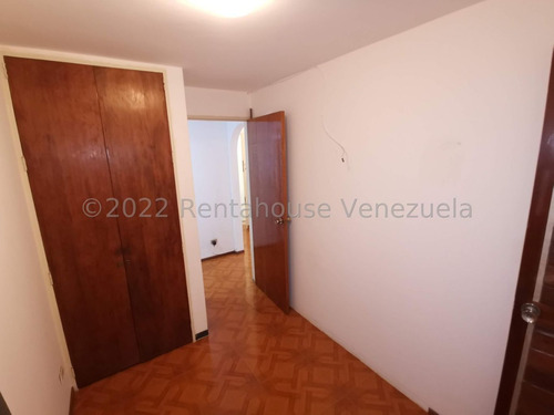 Imagen 11 de 19 de Espacioso Apartamento En Venta El Marques 22-8535