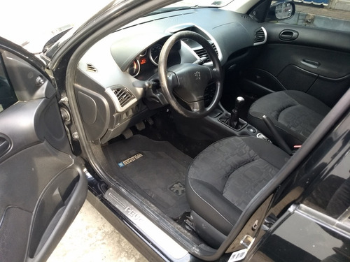 Imagen 8 de 11 de Peugeot 207 Compact 1.9 D Sedan Xs 2010