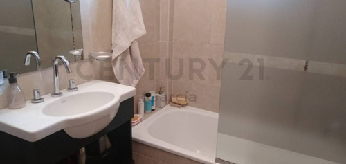 Imagen 11 de 13 de Venta De Ph 2 Ambientes En Castelar Con Cochera Y Patio