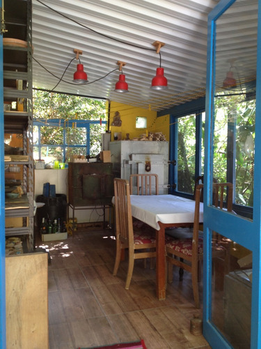 Casa Em Secretário Petrópolis Com Área De Lazer E Atelier