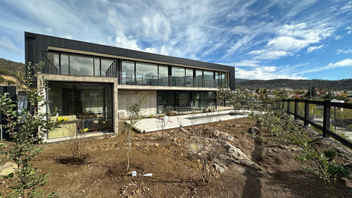 Nueva Mediterránea En Condominio Cerca Del Craighouse
