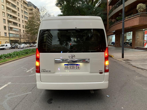 Toyota Hiace 2.8 Tdi Commuter 6at 14a