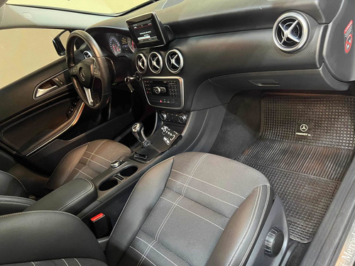 Imagen 22 de 25 de Mercedes-benz Clase A 1.6 A 200 Style B.efficiency 156cv