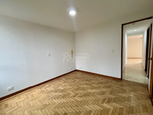 Apartamento En Arriendo En Zuñiga. Cod A776130