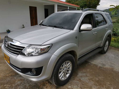 Toyota Fortuner 2.7 Automática, 4x2 Gasolina