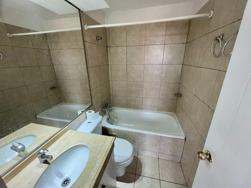 Oportunidad: Se Vende Departamento Metro Santa Ana + Bodega