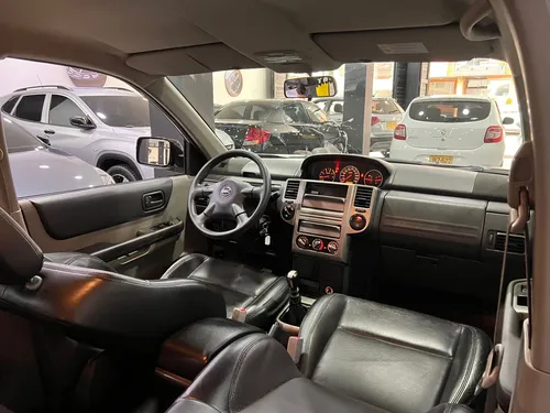Nissan Xtrail 2.2 S Basica